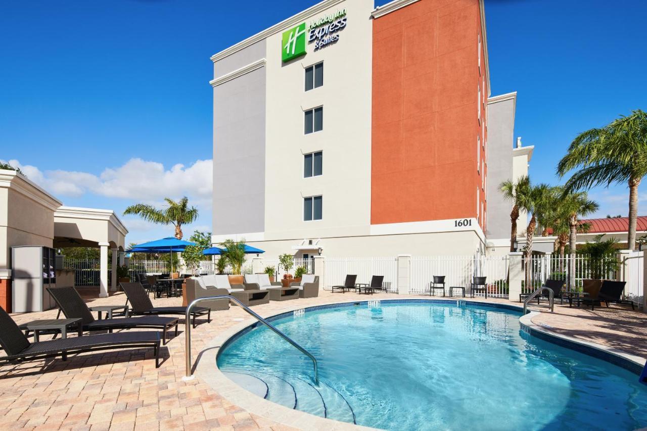 Holiday Inn Express Hotel & Suites Port St. Lucie West By Ihg Ngoại thất bức ảnh