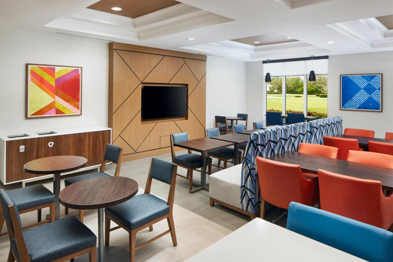 Holiday Inn Express Hotel & Suites Port St. Lucie West By Ihg Ngoại thất bức ảnh
