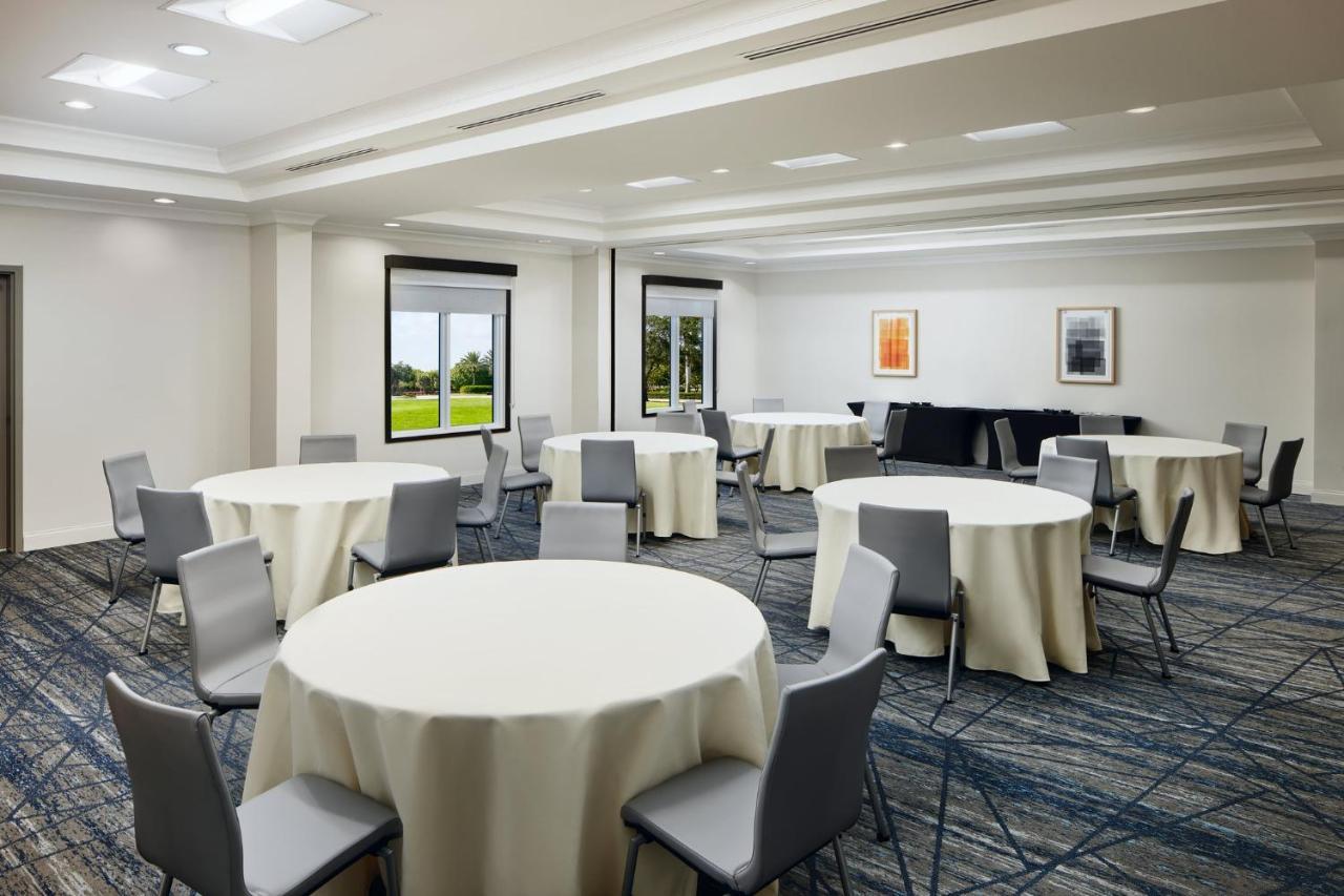 Holiday Inn Express Hotel & Suites Port St. Lucie West By Ihg Ngoại thất bức ảnh